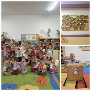 Na największym zdjęciu grupa dzieci pozuje do zdjęcia z pluszowymi misiami. W tle biała ściana, tablica z pracami, kwiatki na regałach. Dzieci stoją lub siedzą na zielonym dywanie w niebieskie, żółte i ceglaste chmurki. Na mniejszym zdjęciu - pierwszym od góry - korkowa tablica z okrągłymi pracami plastycznymi przedstawiającymi głowy misiów. Na dolnym zdjęciu chłopiec wychylony zza pudła z wizerunkiem misia. Pudło leży na dywanie żółto-ceglastym. Chłopiec jest uśmiechnięty.