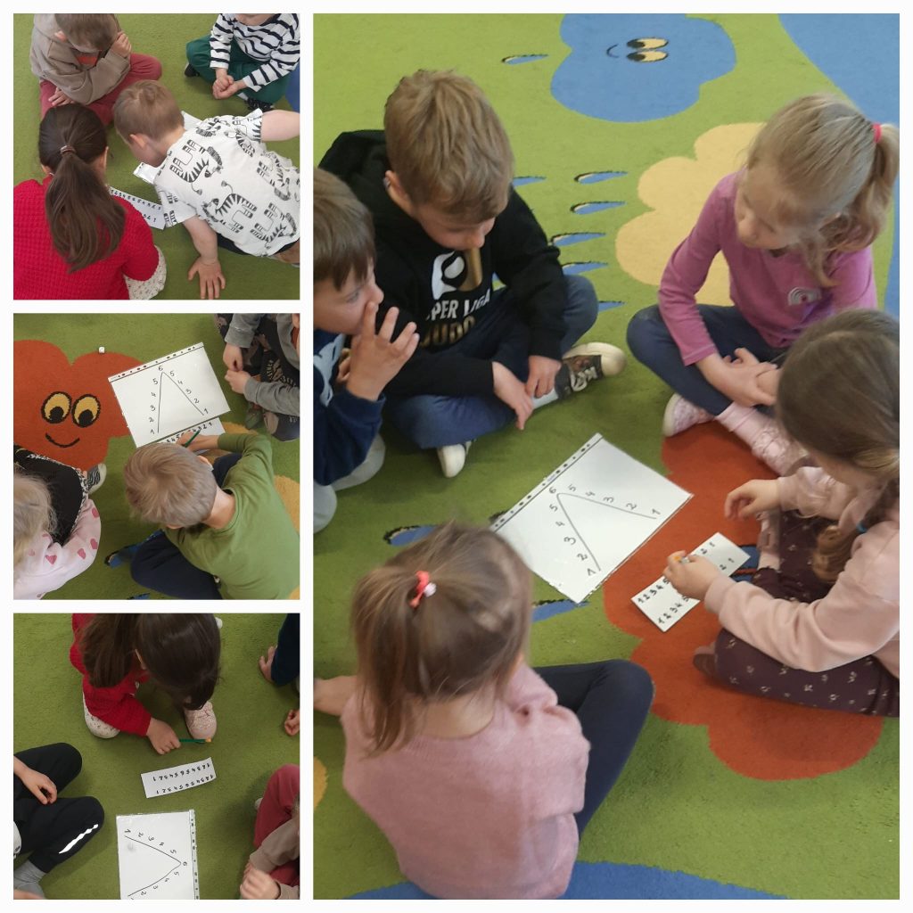 Na 1 zdjęciu 4 dzieci siedzi na dywanie i gra w grę matematyczna. Na 2 zdjęciu 3 dzieci gra w grę. Na 3 zdjęciu dziewczynka zapisuje wyniki wspólnej gry. Na 4 zdjęciu 5 dzieci siedzi na dywanie. Grają w grę matematyczną.